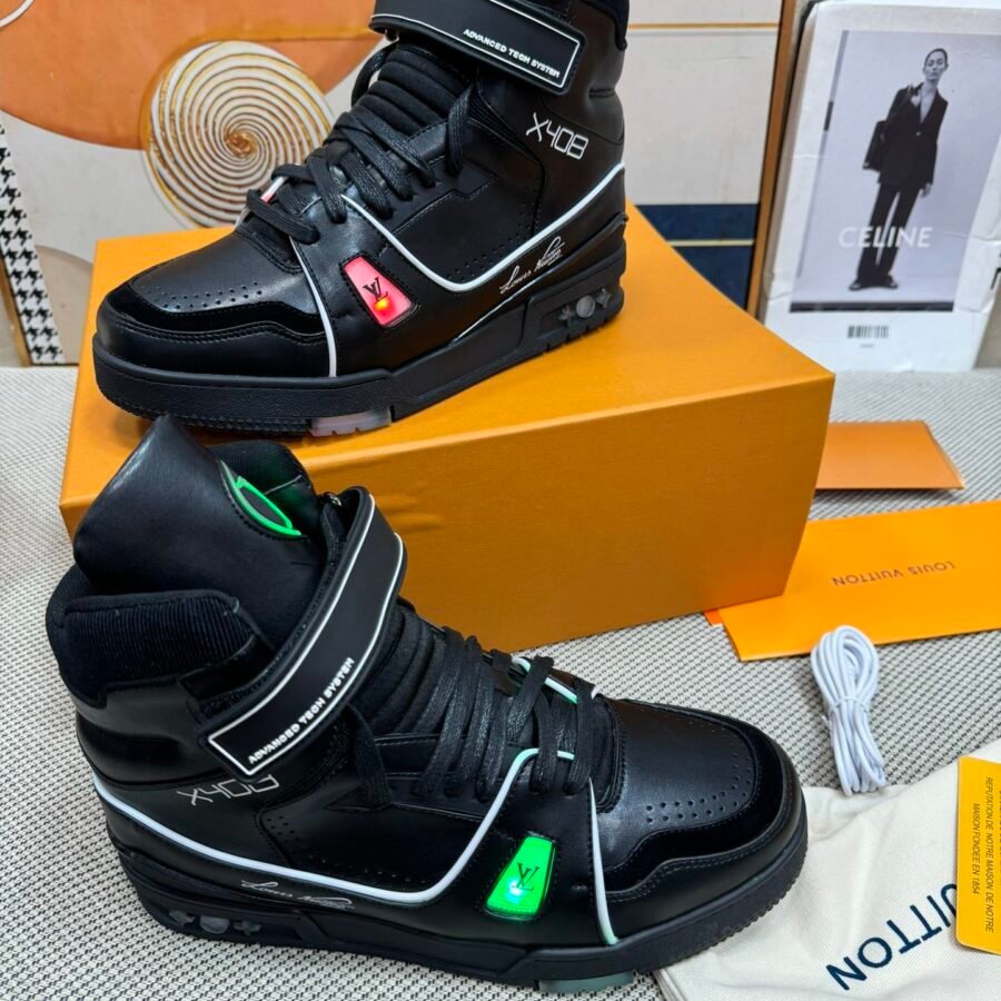 LV Trainer Sneaker led