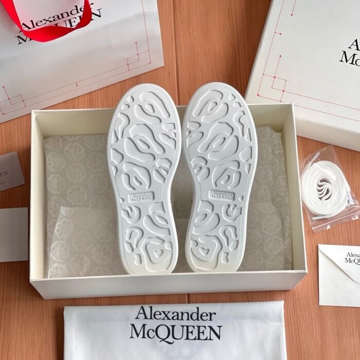 imgi_10_i1736064002628_721_0_8.jpg imgi_10_i1736064002628_721_0_8.jpg