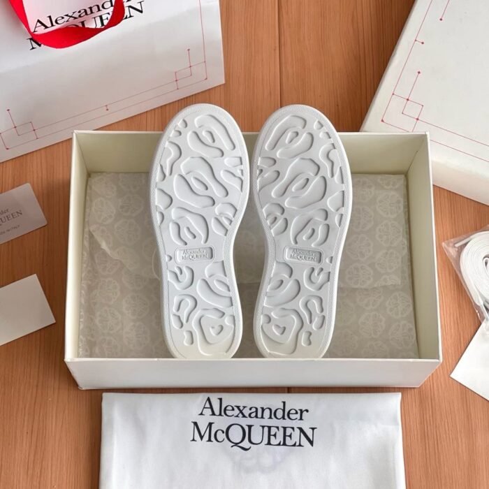 imgi_10_i1736181460238_8364_0_8.jpg imgi_10_i1736181460238_8364_0_8.jpg