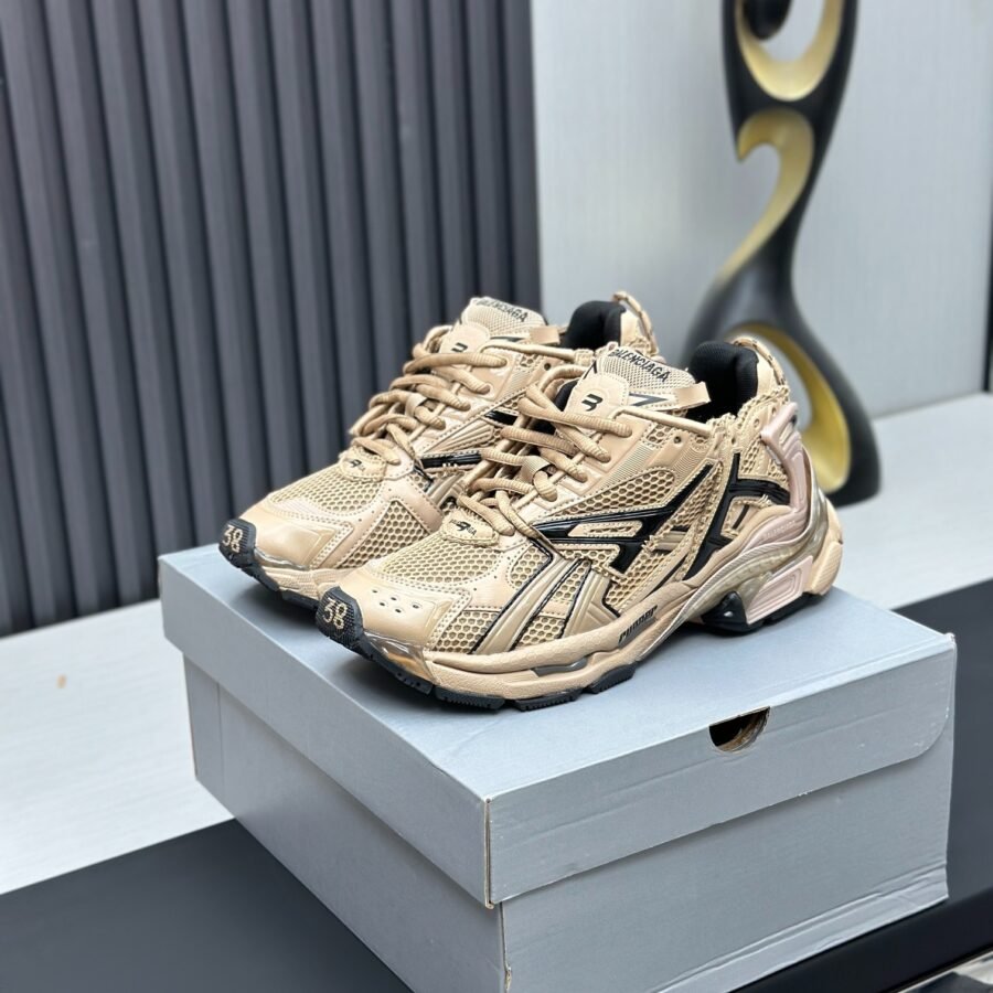 Balenciaga Runner