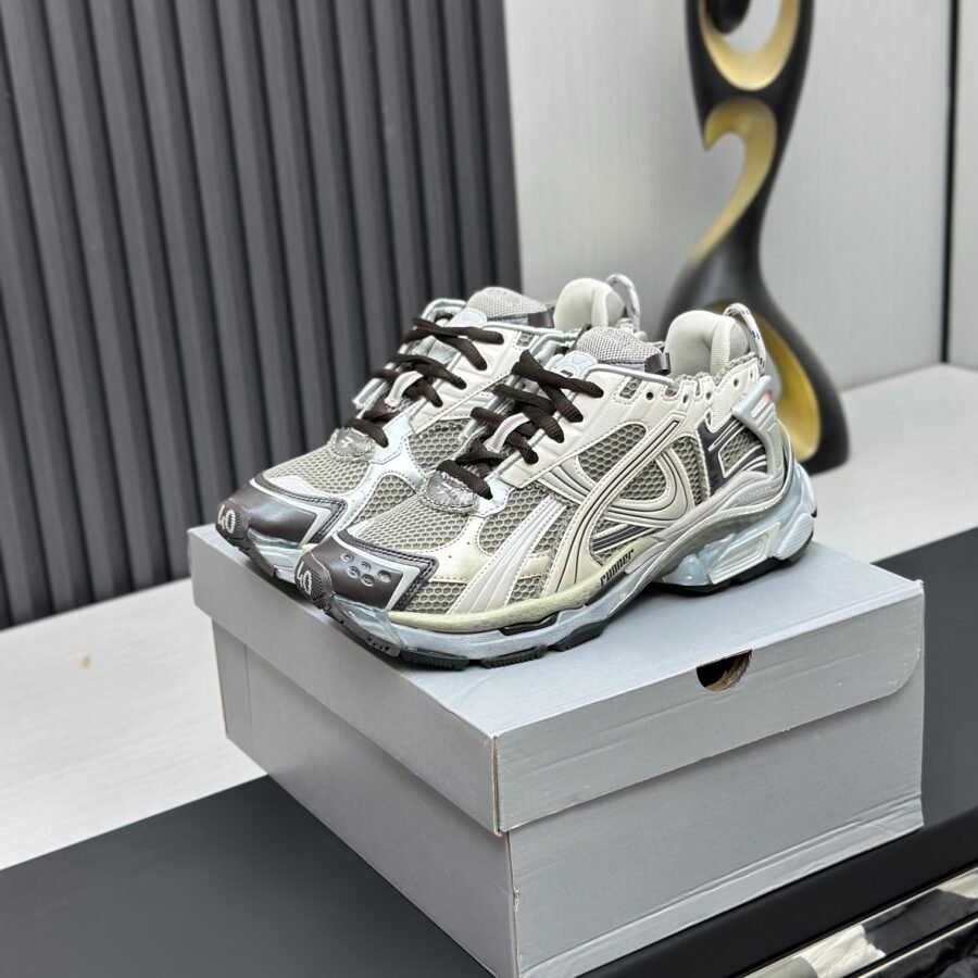 Balenciaga Runner