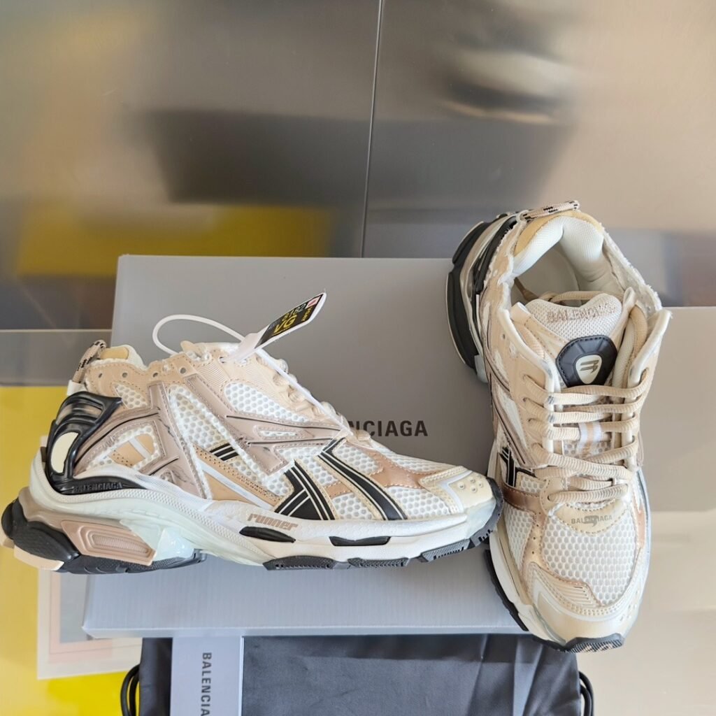 Balenciaga Runner