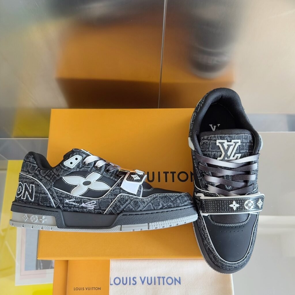 LV Trainer Sneaker