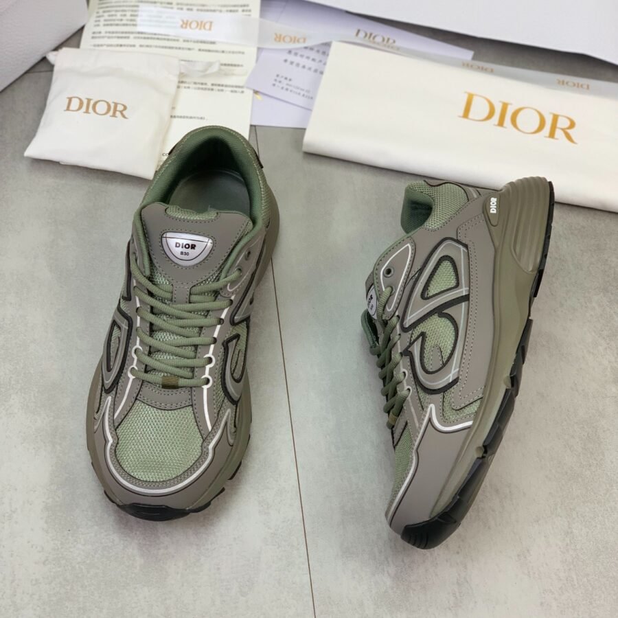 Christian Dior B30