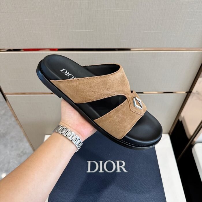 imgi_6_i1685721529_2497_4.jpg imgi_6_i1685721529_2497_4.jpg