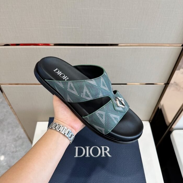 imgi_6_i1685721577_4071_4.jpg imgi_6_i1685721577_4071_4.jpg