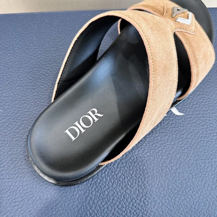 imgi_7_i1685721529_6887_5.jpg imgi_7_i1685721529_6887_5.jpg