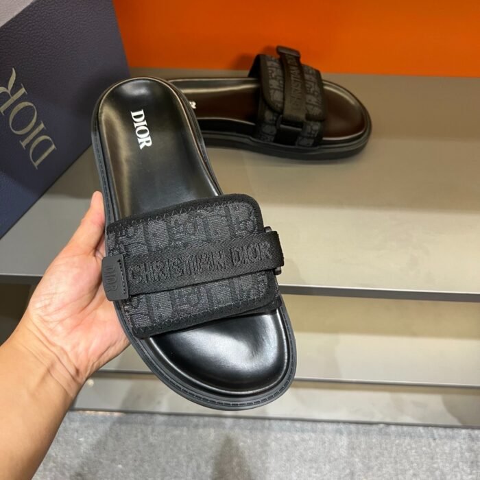 imgi_7_i1749543961931_2380_0_5.jpg imgi_7_i1749543961931_2380_0_5.jpg