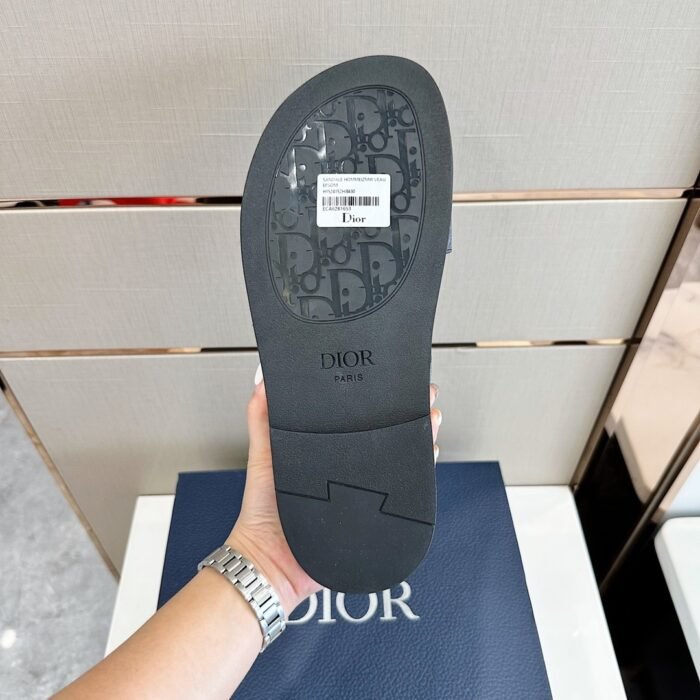 imgi_9_i1685721561_7346_7.jpg imgi_9_i1685721561_7346_7.jpg