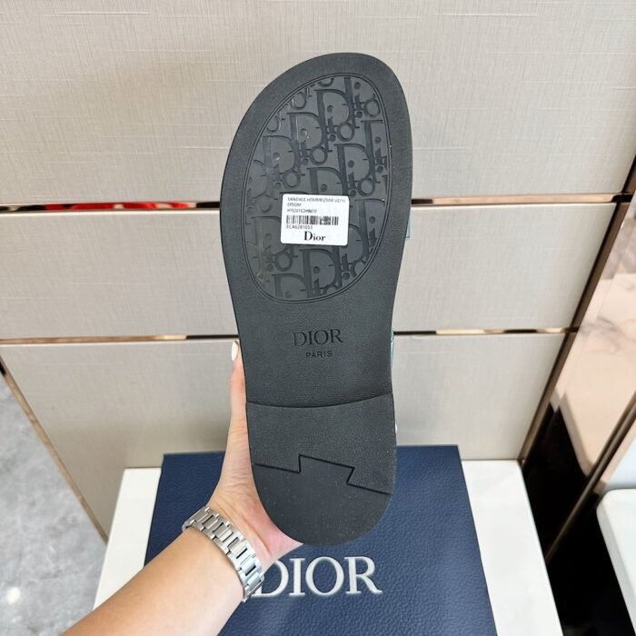 imgi_9_i1685721577_8397_7.jpg imgi_9_i1685721577_8397_7.jpg