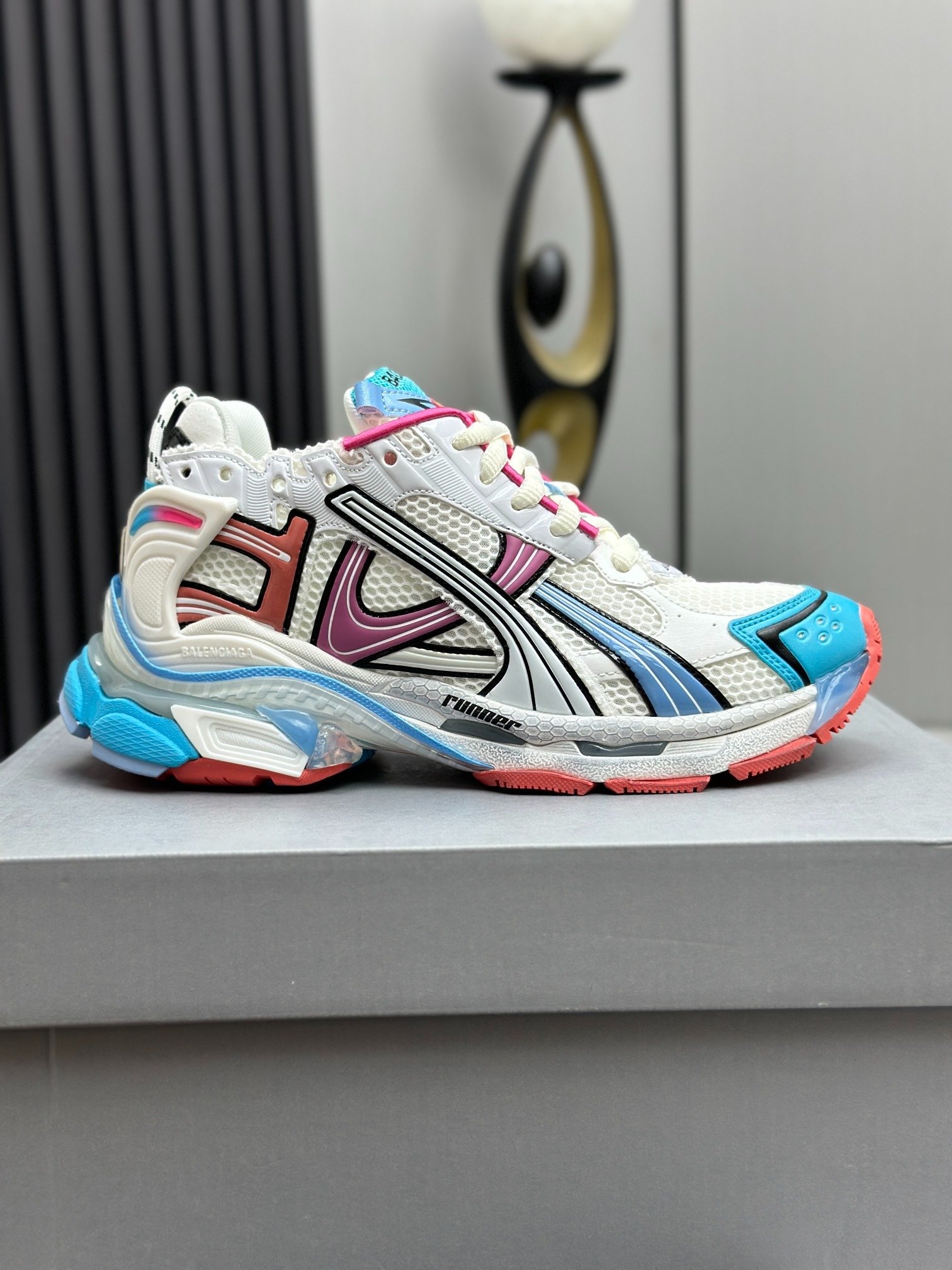 Runner Sneaker - Image 6