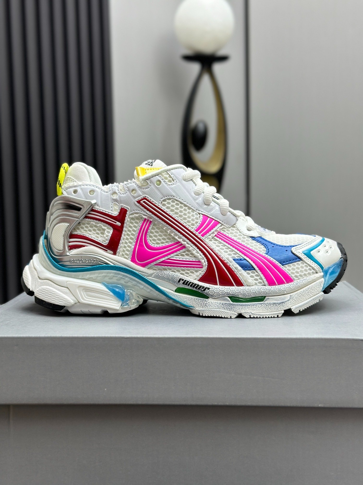 Runner Sneaker - Image 6