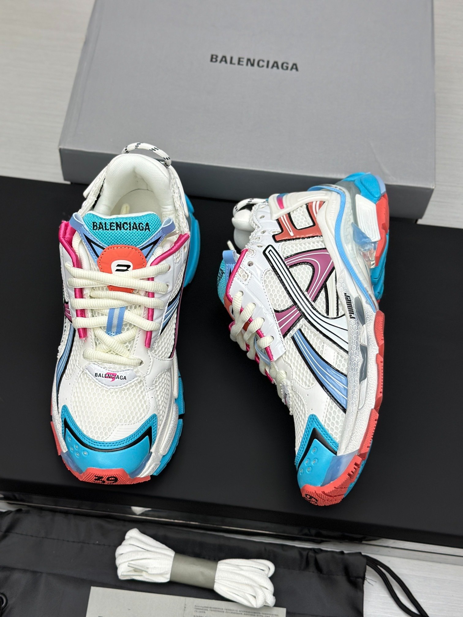 Runner Sneaker - Image 5