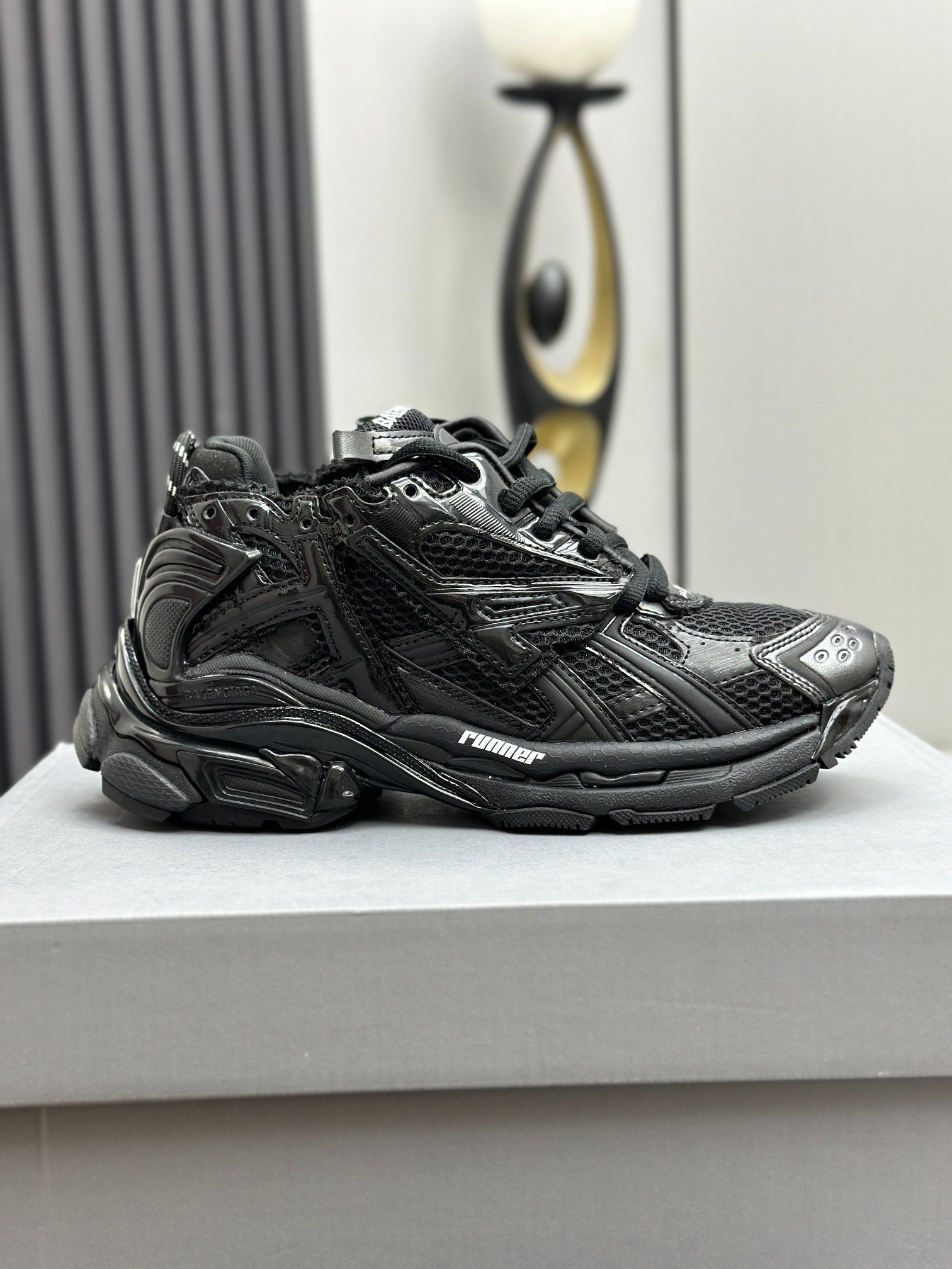 Runner Sneaker - Image 6