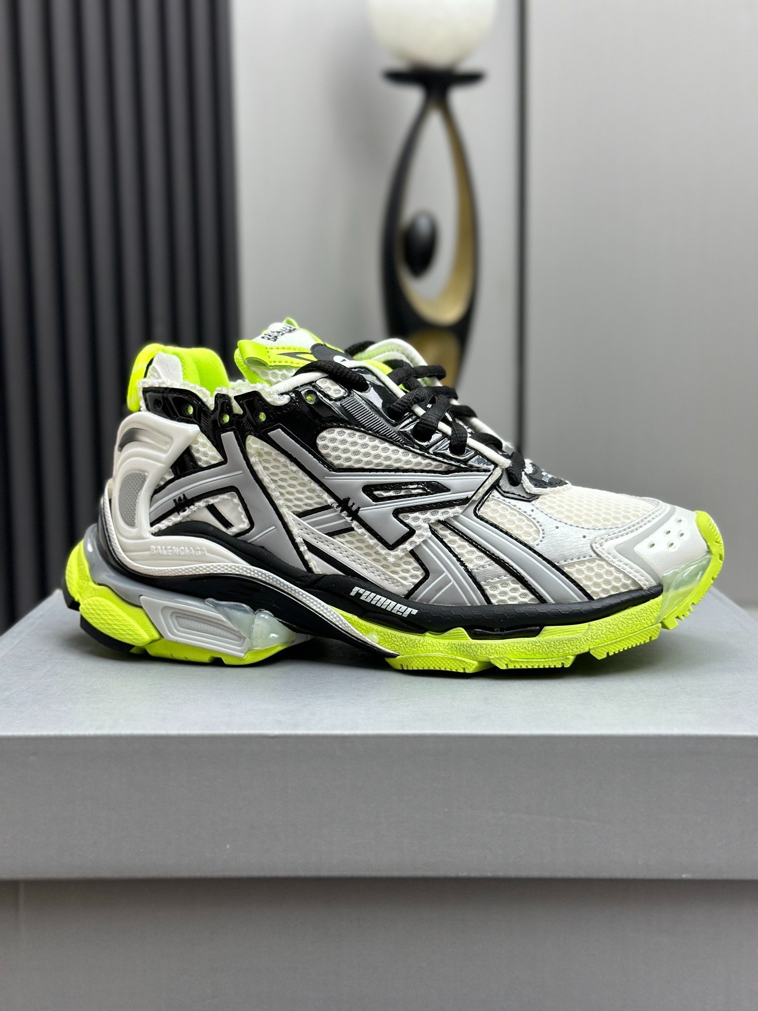Runner Sneaker - Image 6