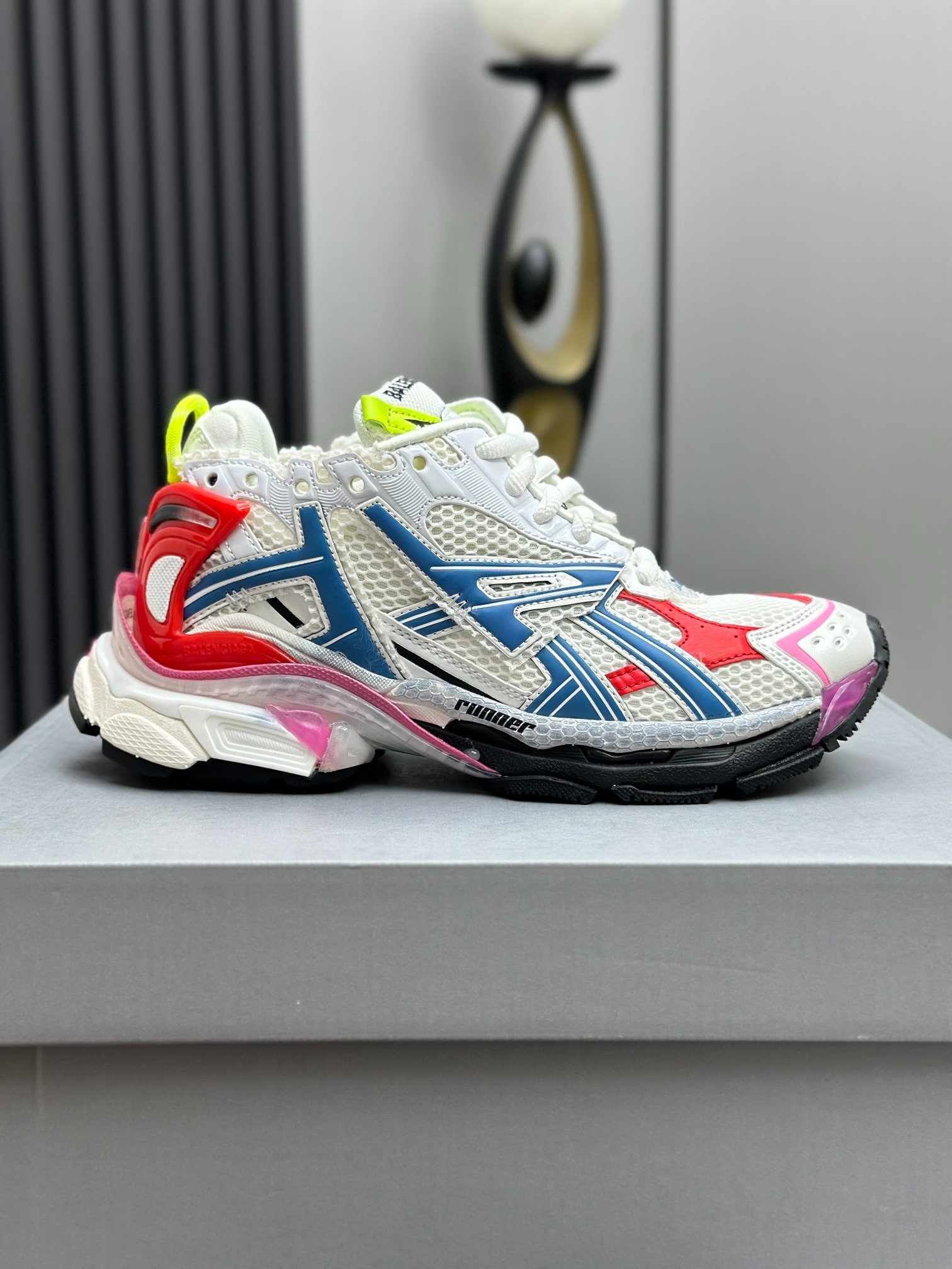 Runner Sneaker - Image 6