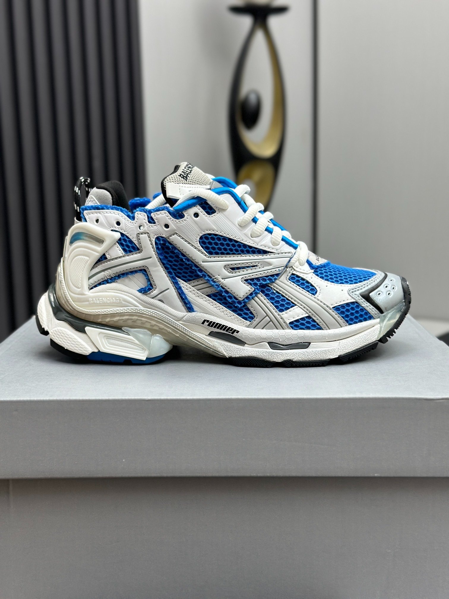 Runner Sneaker - Image 6