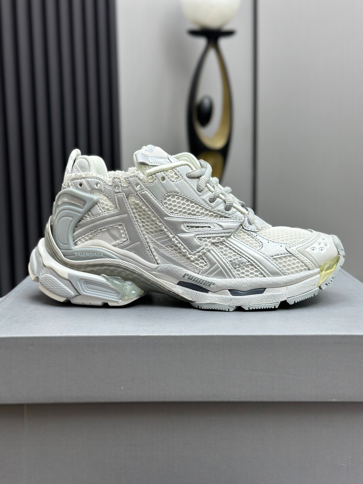 Runner Sneaker - Image 6