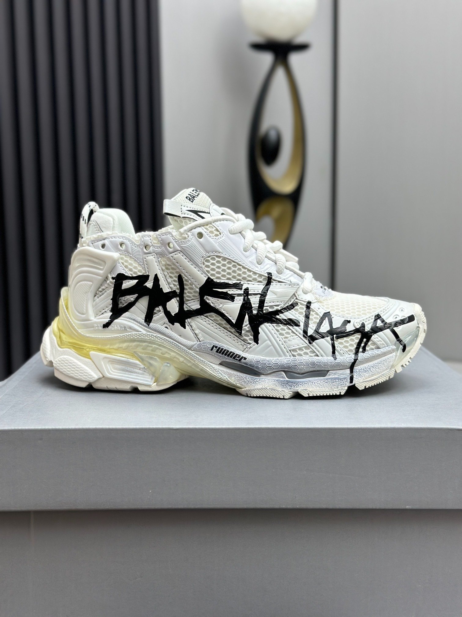 Runner Sneaker - Image 6