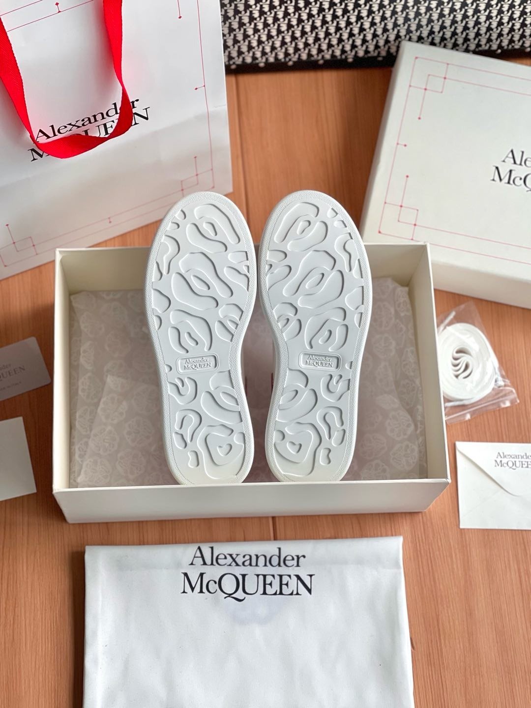 Oversized Sneaker - Image 6
