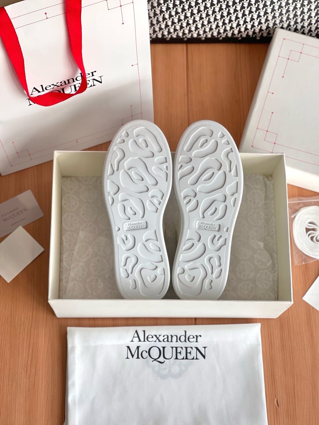 Oversized Sneaker - Image 6
