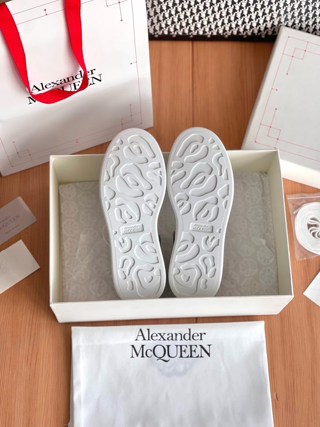 Oversized Sneaker - Image 6