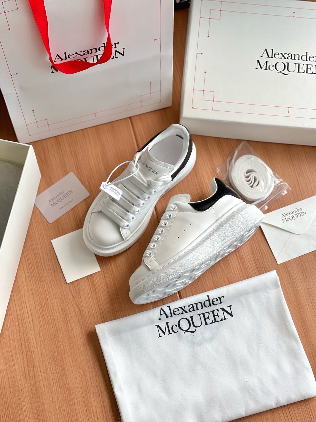 Oversized Sneaker