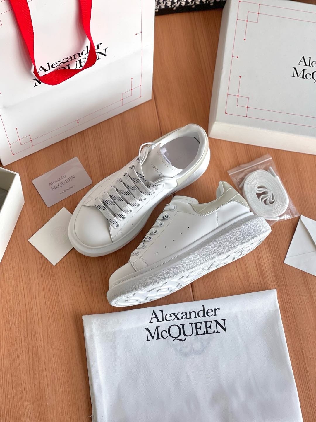 Oversized Sneaker