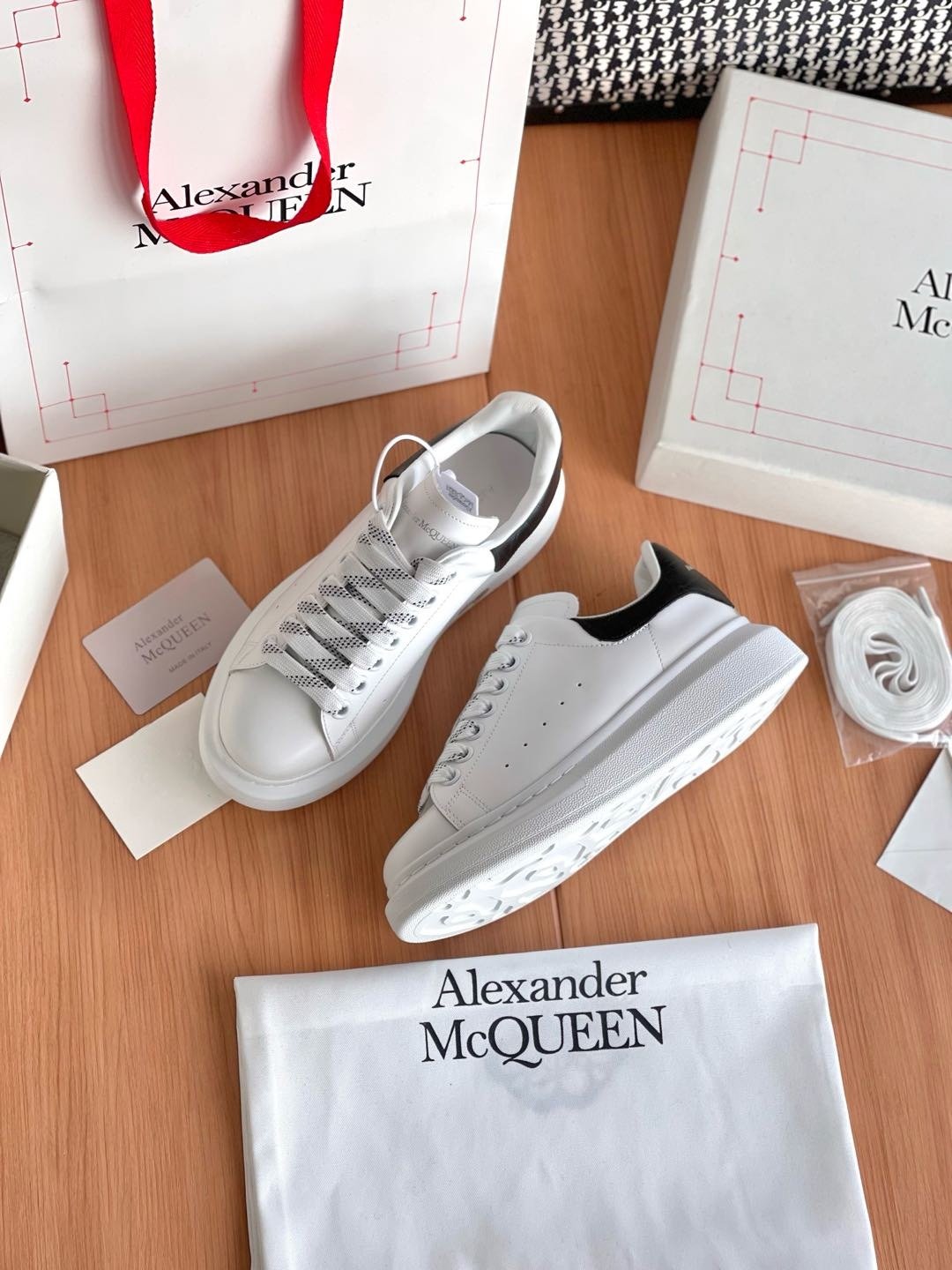 Oversized Sneaker