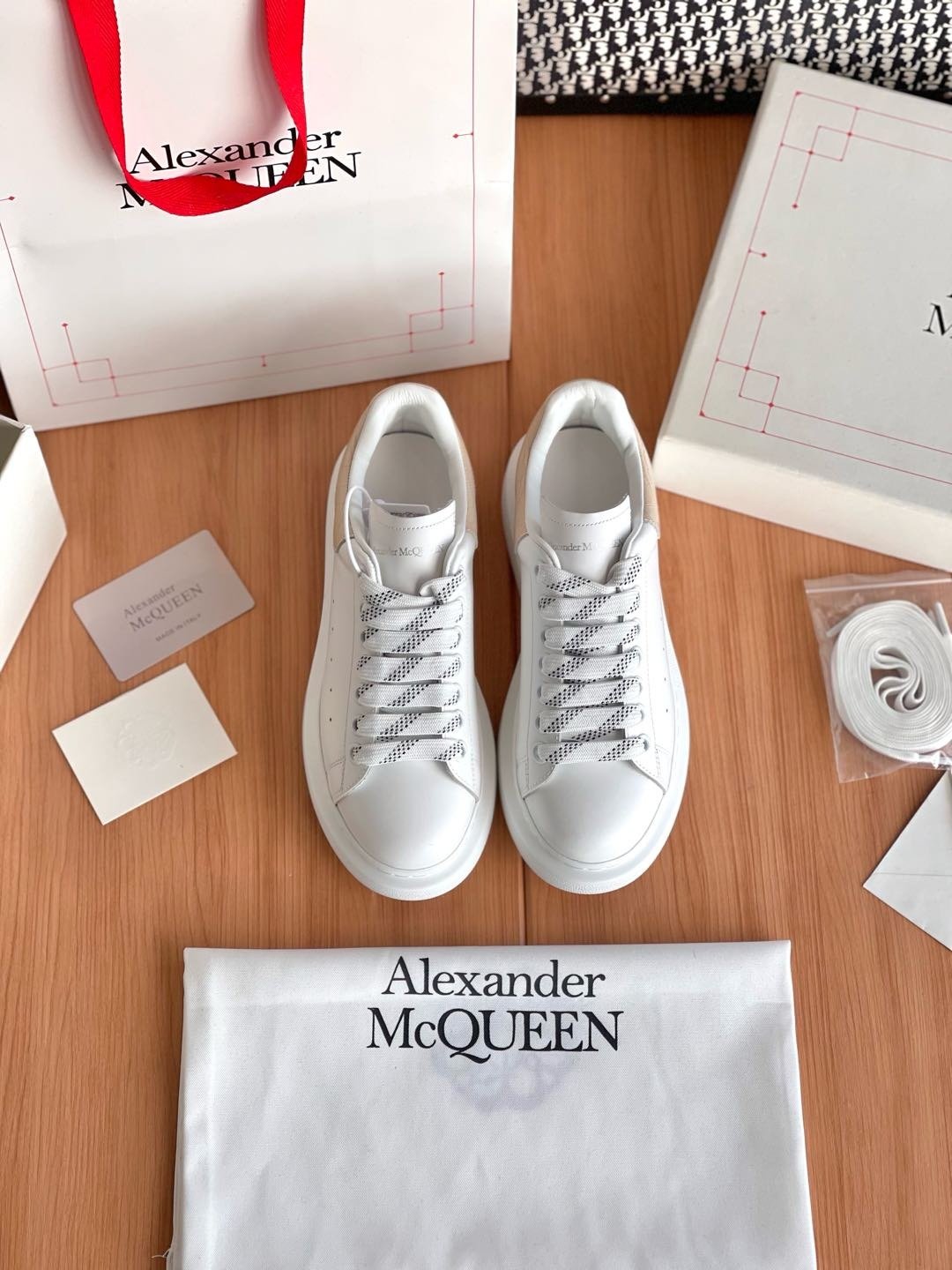 Oversized Sneaker - Image 2