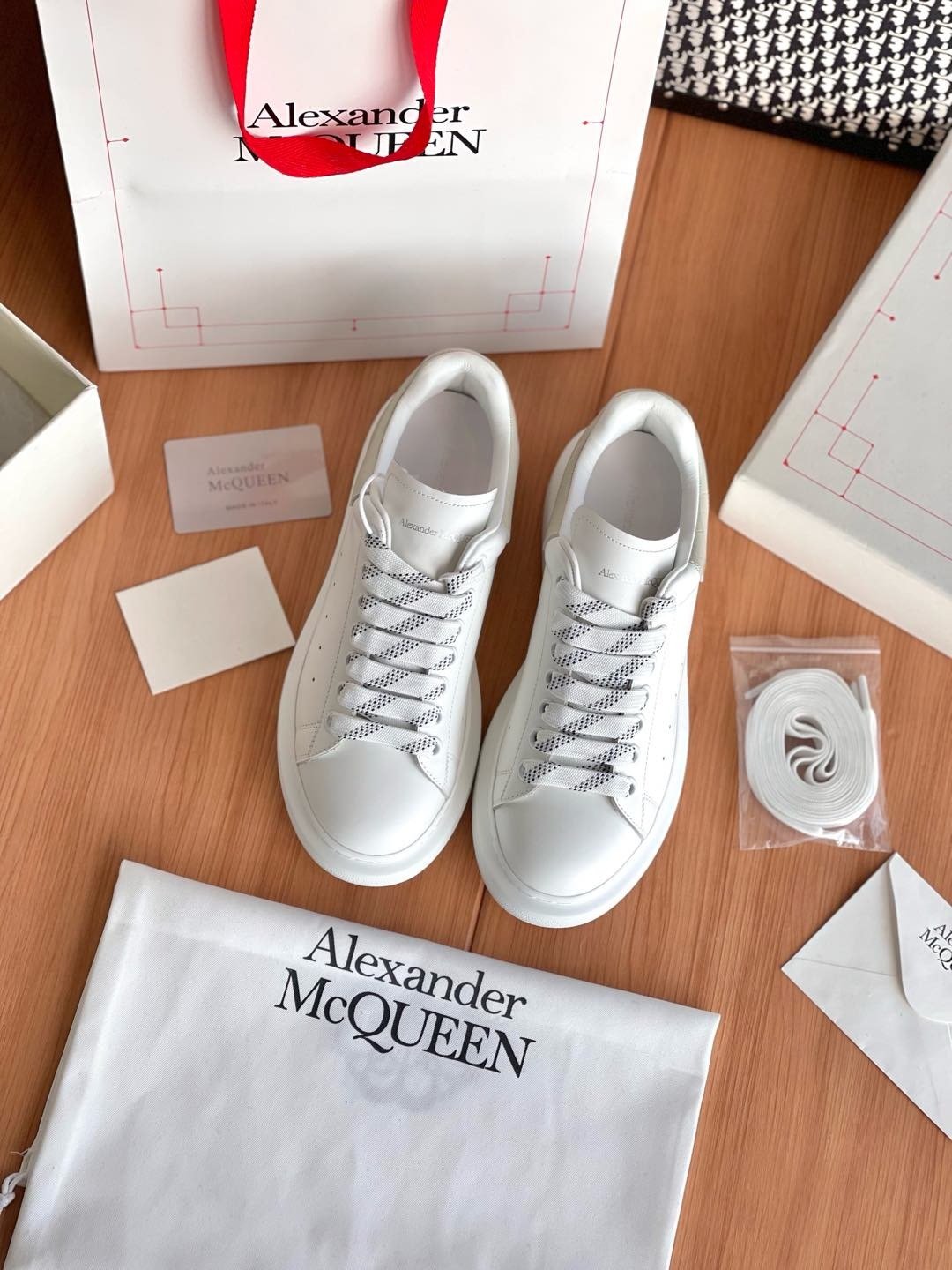 Oversized Sneaker - Image 3