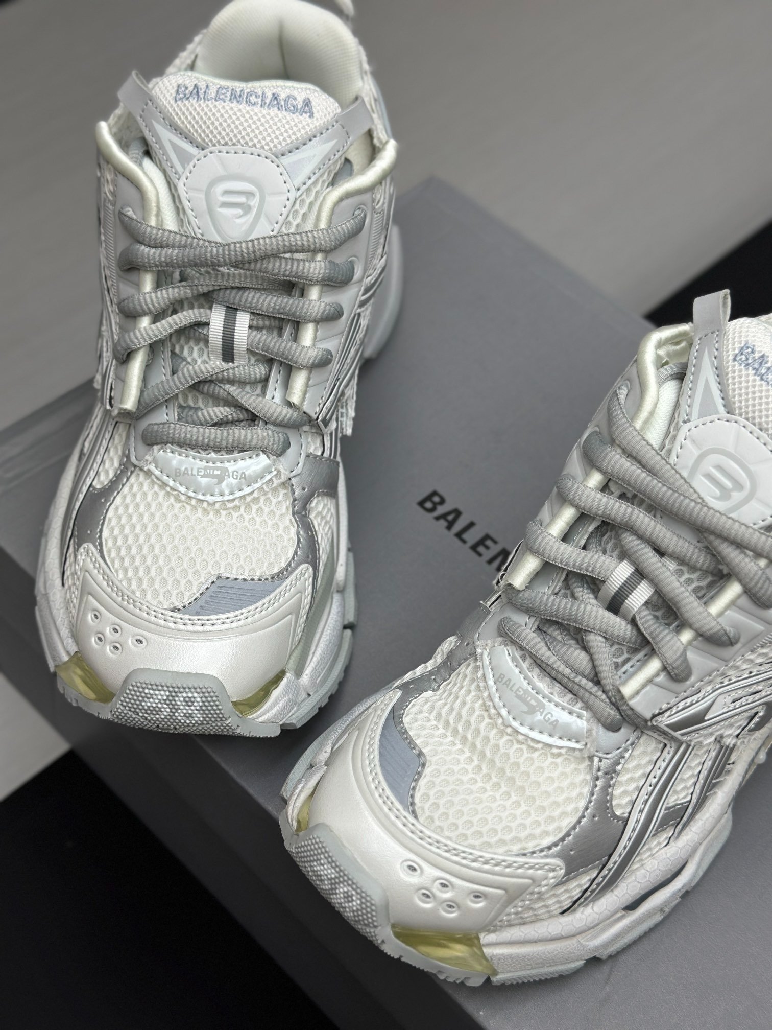 Runner Sneaker - Image 2