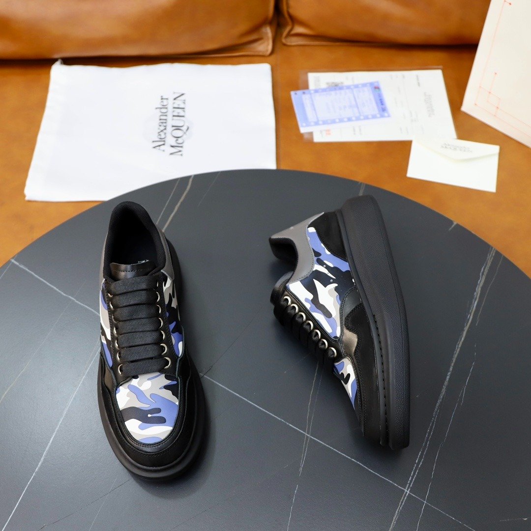 Oversized Sneaker