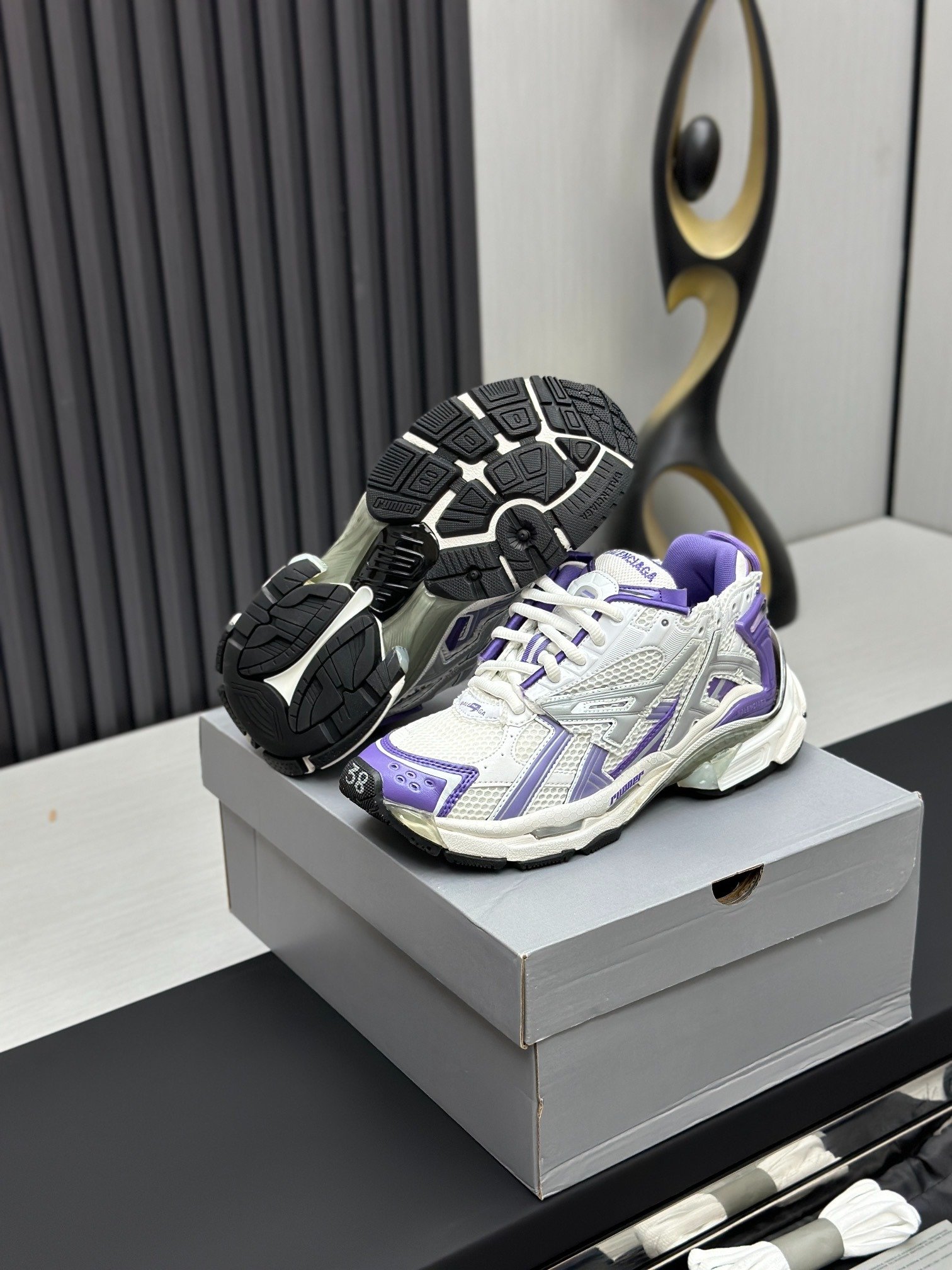 Runner Sneaker - Image 3