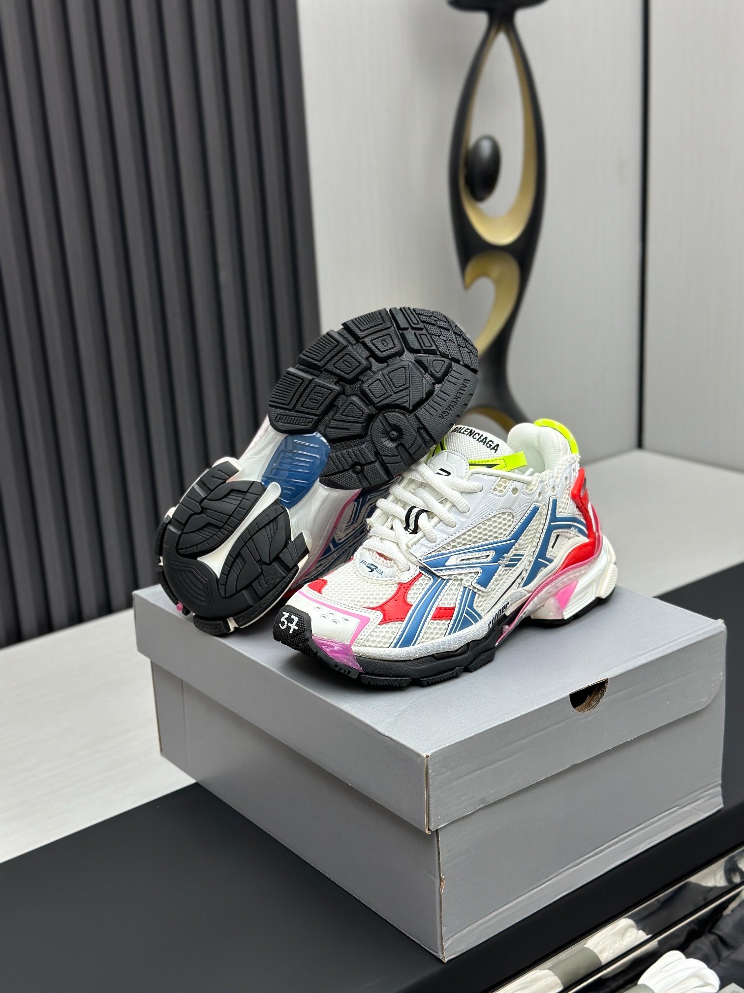 Runner Sneaker - Image 3