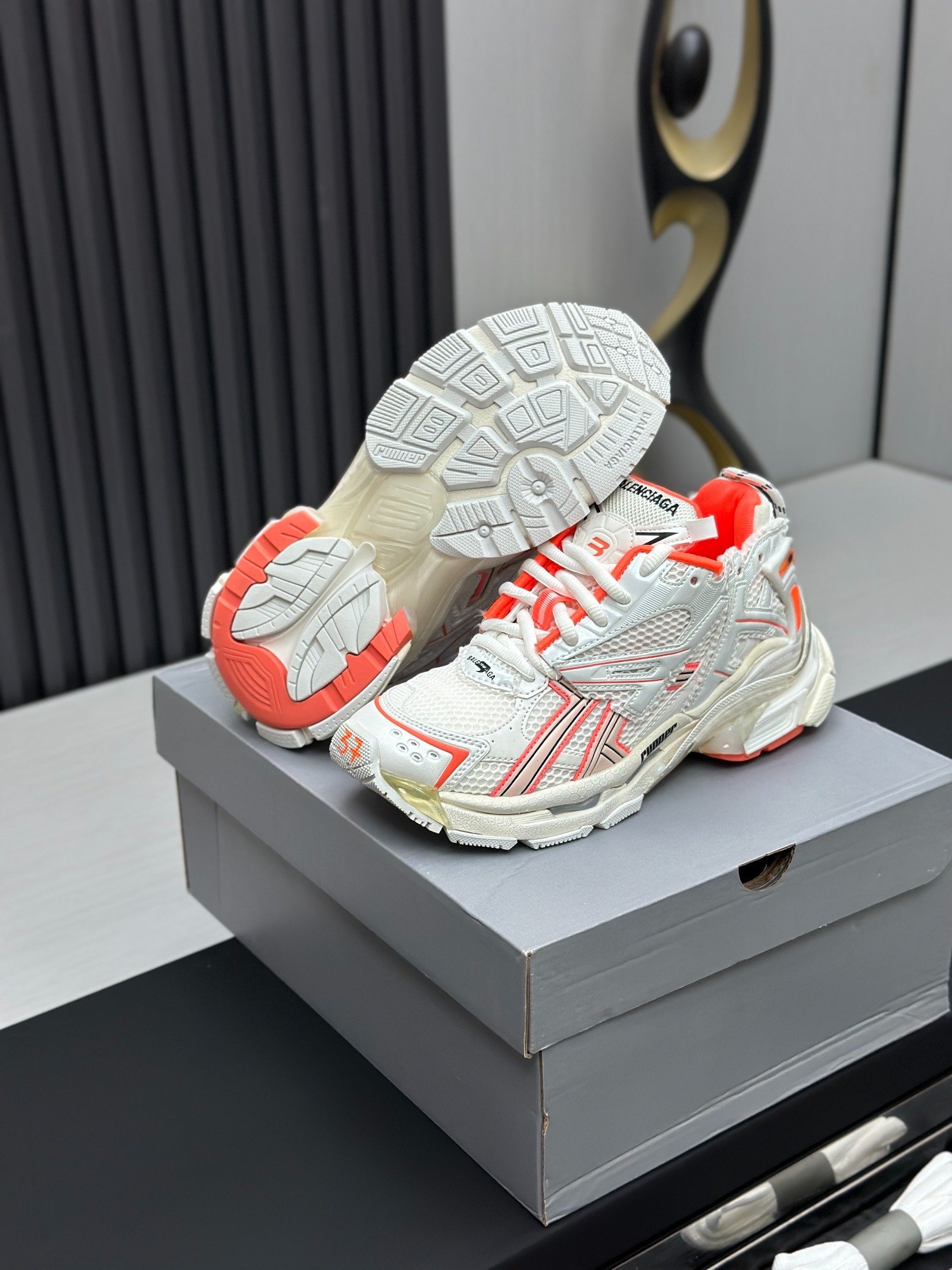 Runner Sneaker - Image 3