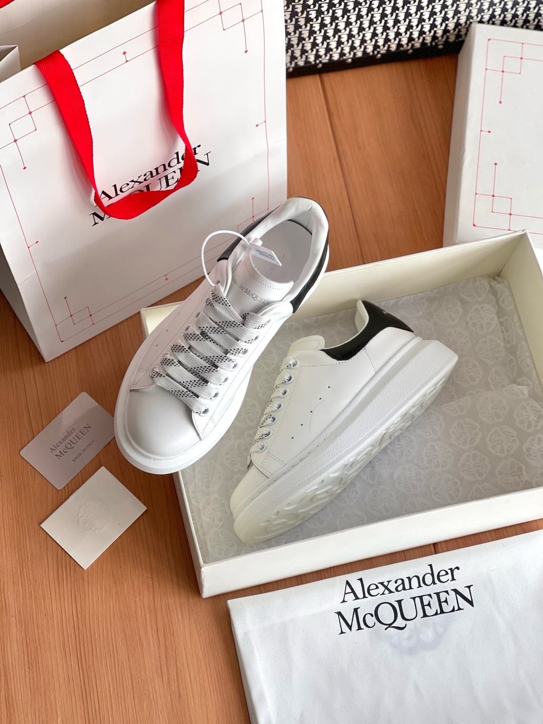 Oversized Sneaker - Image 4