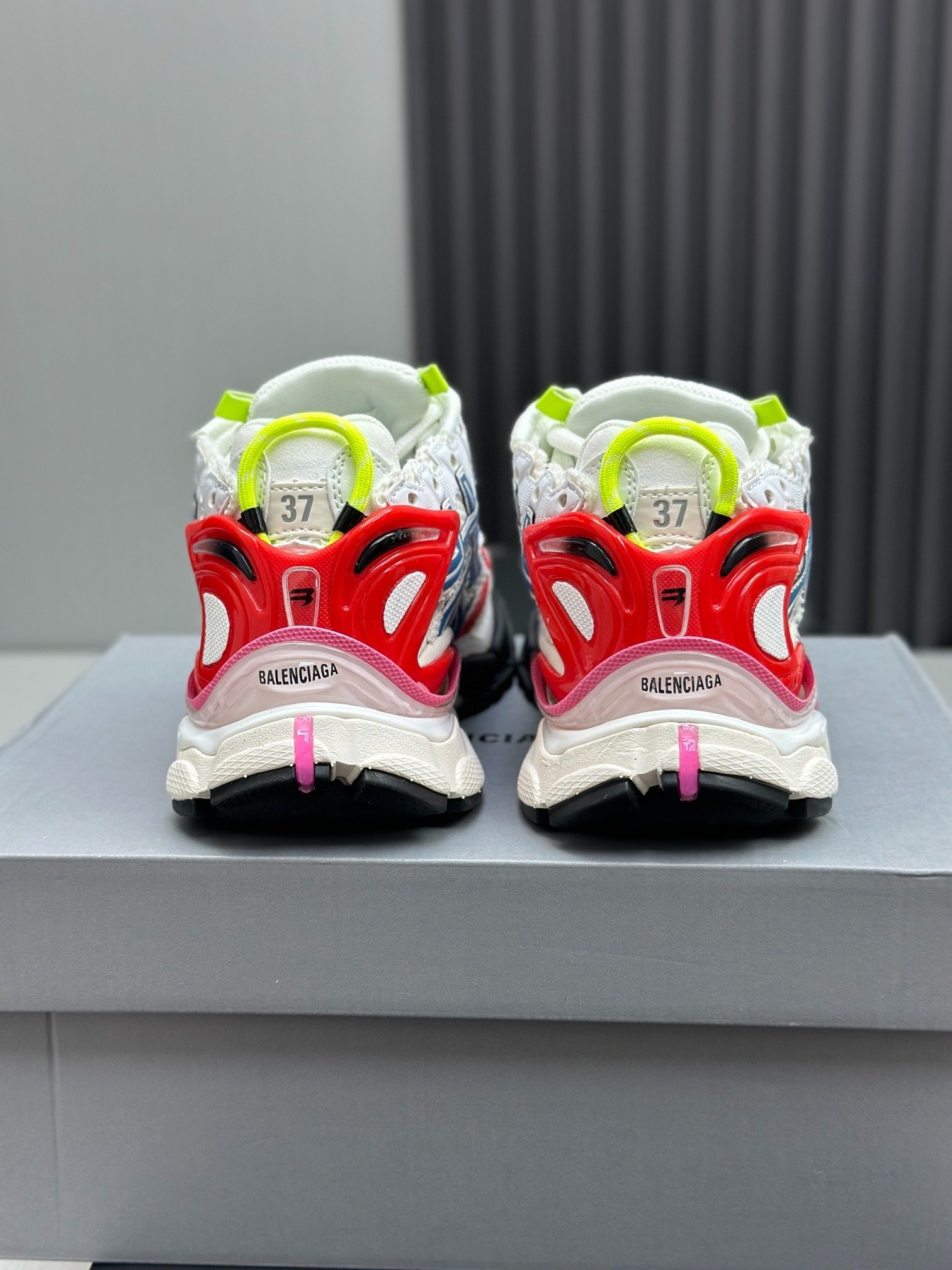 Runner Sneaker - Image 4