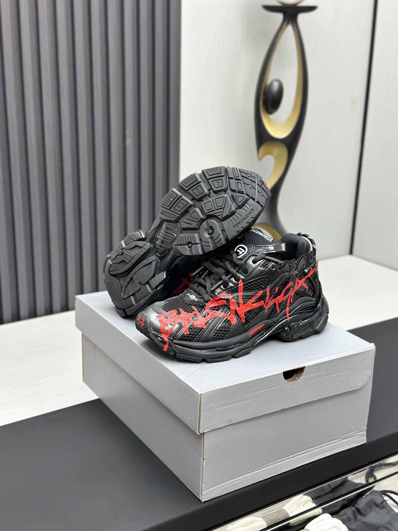 Runner Sneaker - Image 4