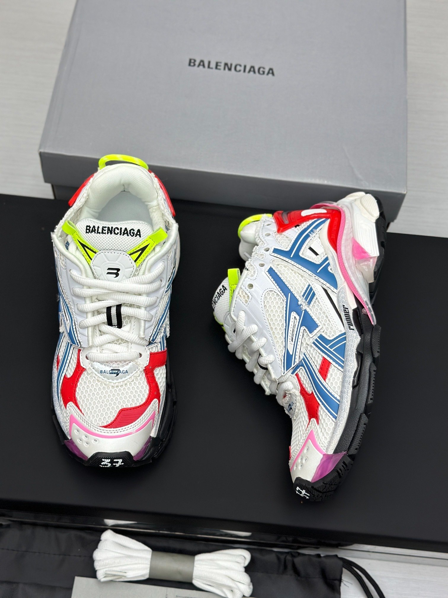 Runner Sneaker - Image 5