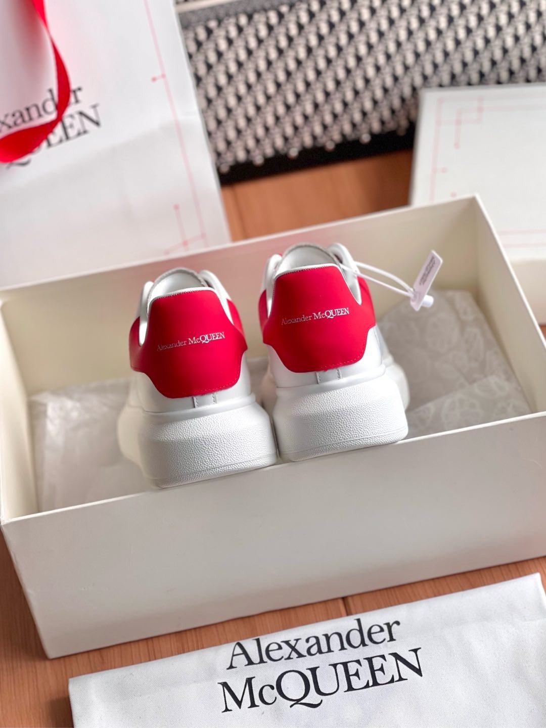 Oversized Sneaker - Image 5